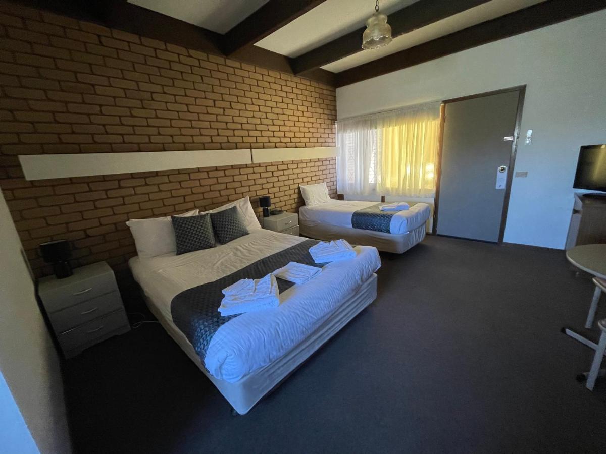 Shepparton Motor Inn Tudor House Motel Luaran gambar