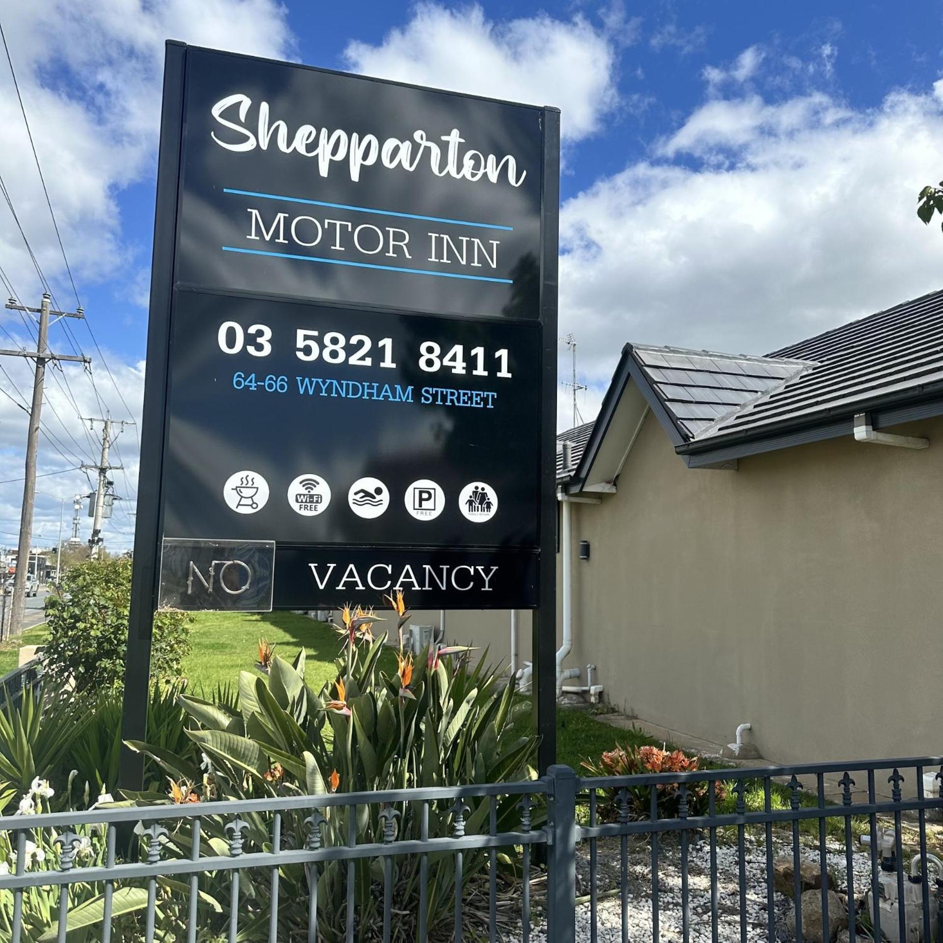 Shepparton Motor Inn Tudor House Motel Luaran gambar