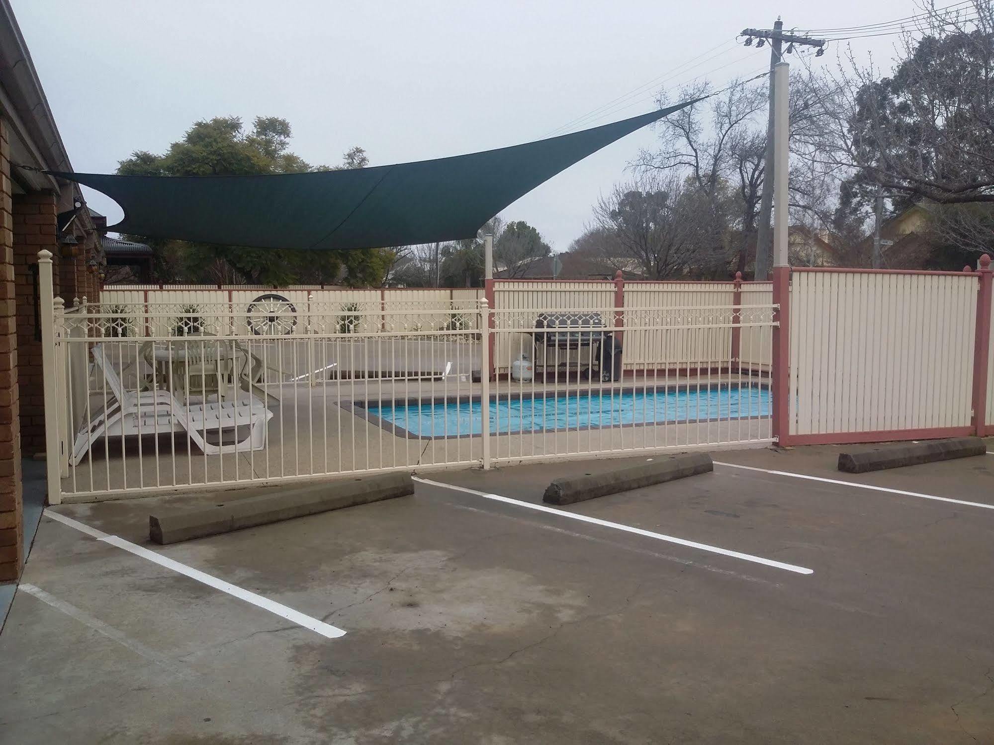 Shepparton Motor Inn Tudor House Motel Luaran gambar