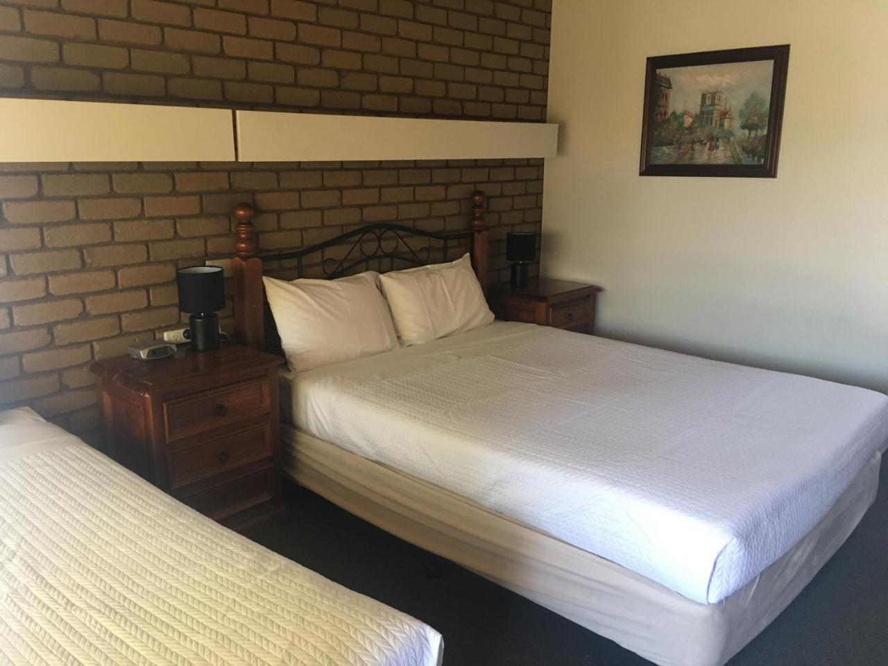 Shepparton Motor Inn Tudor House Motel Luaran gambar