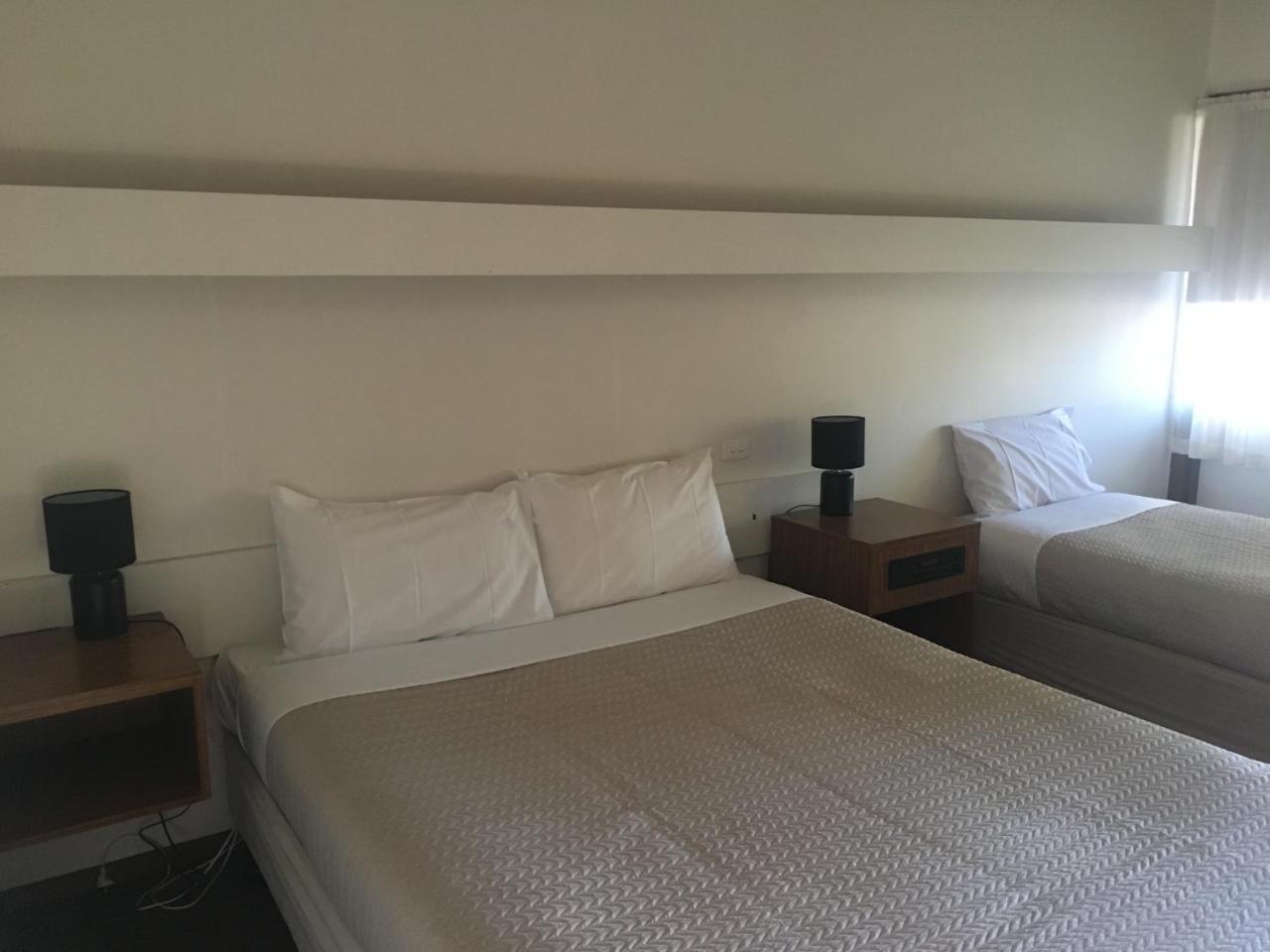 Shepparton Motor Inn Tudor House Motel Luaran gambar